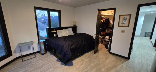 1957 S Oakmont Avenue, Springfield, MO 65809