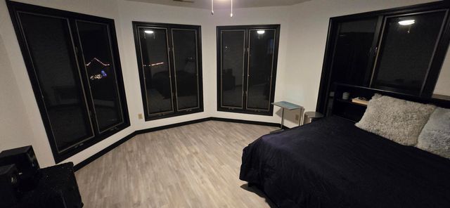 1957 S Oakmont Avenue, Springfield, MO 65809