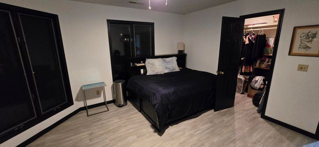 1957 S Oakmont Avenue, Springfield, MO 65809