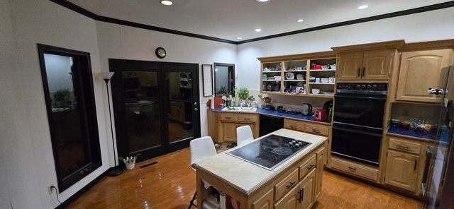 1957 S Oakmont Avenue, Springfield, MO 65809