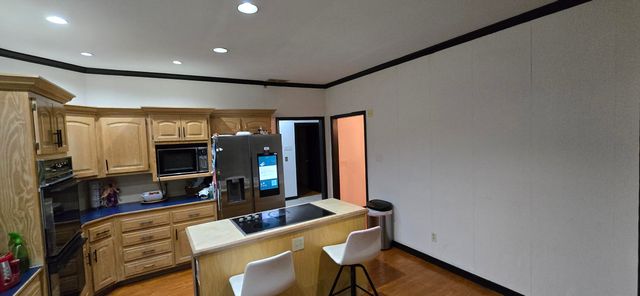 1957 S Oakmont Avenue, Springfield, MO 65809