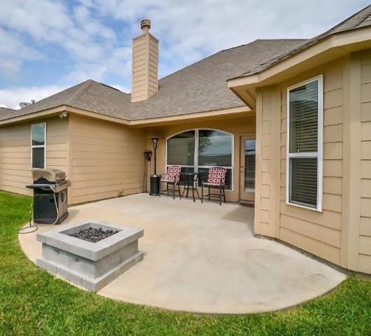 10063 Hidden Creek Falls Lane, Brookshire, TX 77423