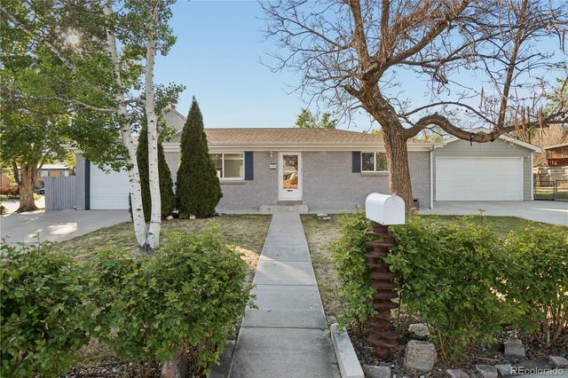 6055 Benton Street, Arvada, CO 80003
