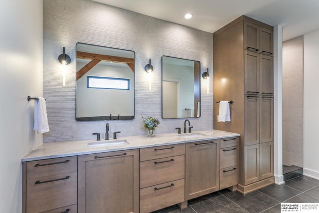 5030 S 223 Plaza, Elkhorn, NE 68022