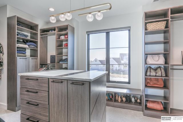 5030 S 223 Plaza, Elkhorn, NE 68022