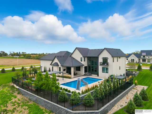 5030 S 223 Plaza, Elkhorn, NE 68022