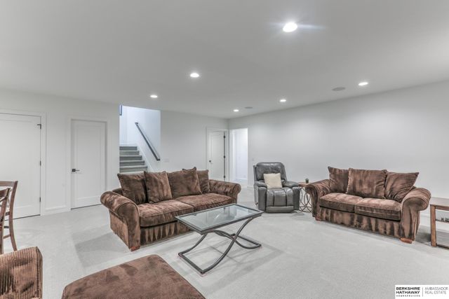 5030 S 223 Plaza, Elkhorn, NE 68022