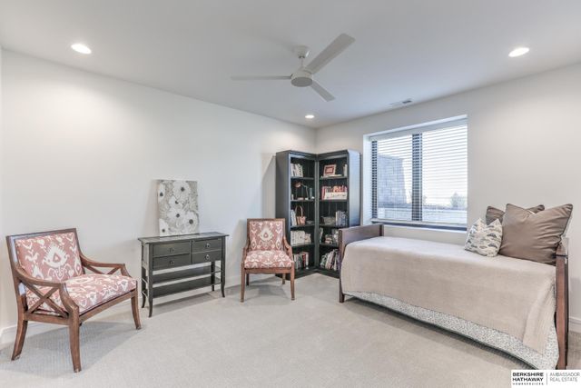 5030 S 223 Plaza, Elkhorn, NE 68022