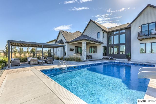 5030 S 223 Plaza, Elkhorn, NE 68022