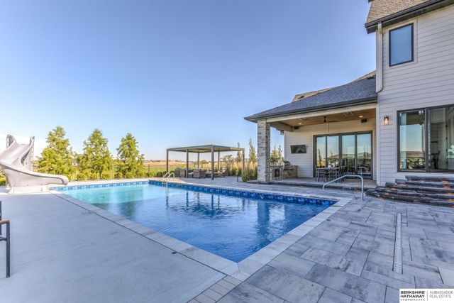 5030 S 223 Plaza, Elkhorn, NE 68022