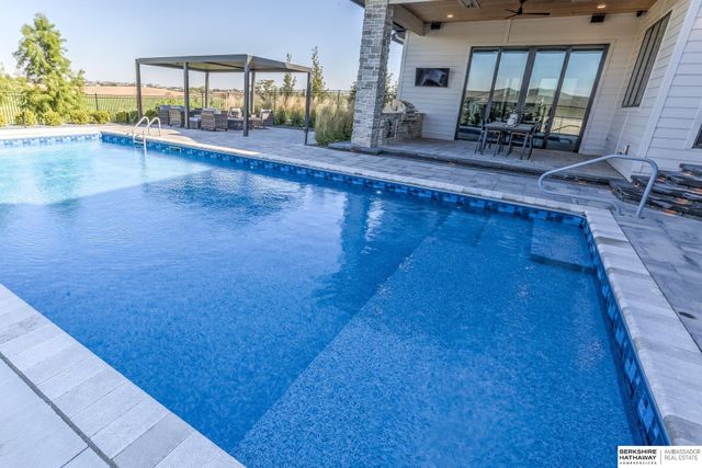 5030 S 223 Plaza, Elkhorn, NE 68022