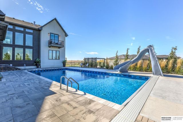 5030 S 223 Plaza, Elkhorn, NE 68022