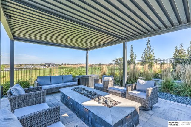 5030 S 223 Plaza, Elkhorn, NE 68022