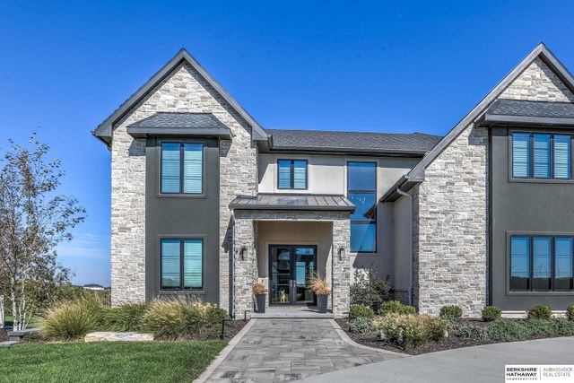 5030 S 223 Plaza, Elkhorn, NE 68022