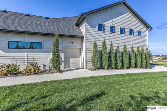 5030 S 223 Plaza, Elkhorn, NE 68022