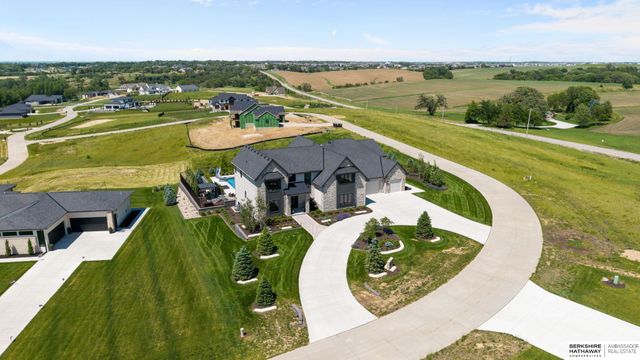 5030 S 223 Plaza, Elkhorn, NE 68022