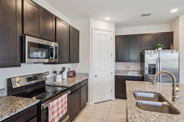 702 HERITAGE SQUARE DRIVE, Haines City, FL 33844