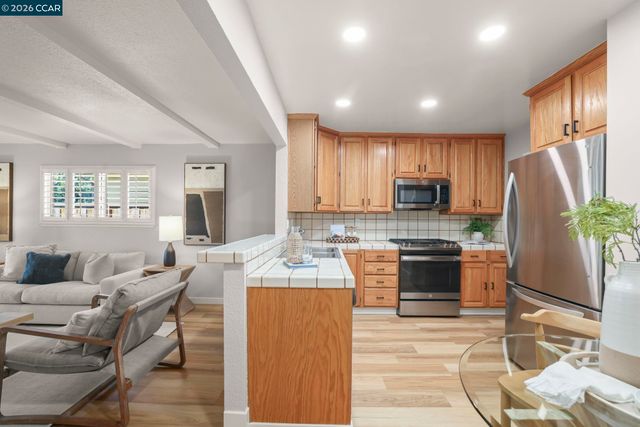544 Ellery Pl, Hayward, CA 94544