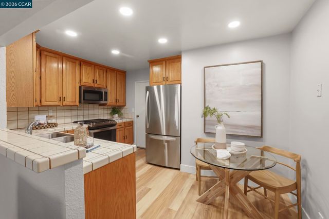 544 Ellery Pl, Hayward, CA 94544