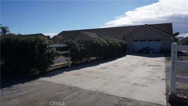 19095 Glenwood Ave, Riverside, CA 92508