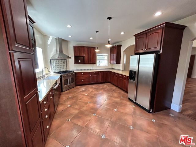 8302 S Sepulveda Boulevard, Los Angeles, CA 90045