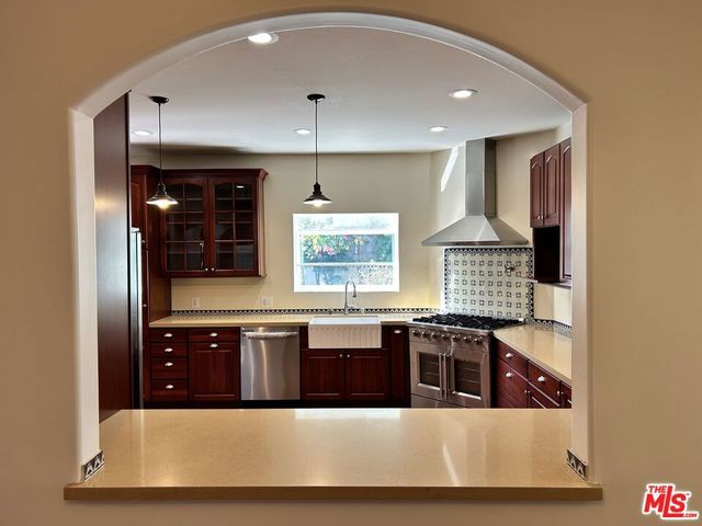 8302 S Sepulveda Boulevard, Los Angeles, CA 90045