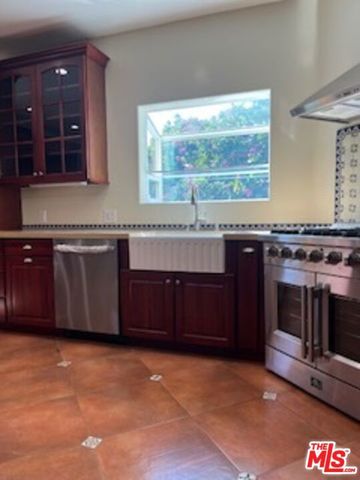 8302 S Sepulveda Boulevard, Los Angeles, CA 90045