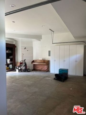 8302 S Sepulveda Boulevard, Los Angeles, CA 90045