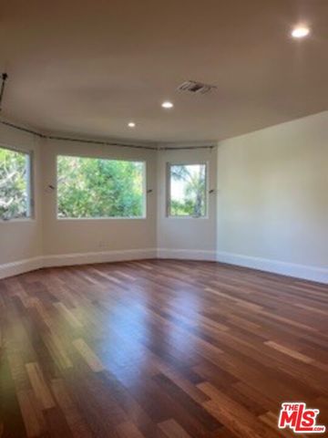 8302 S Sepulveda Boulevard, Los Angeles, CA 90045