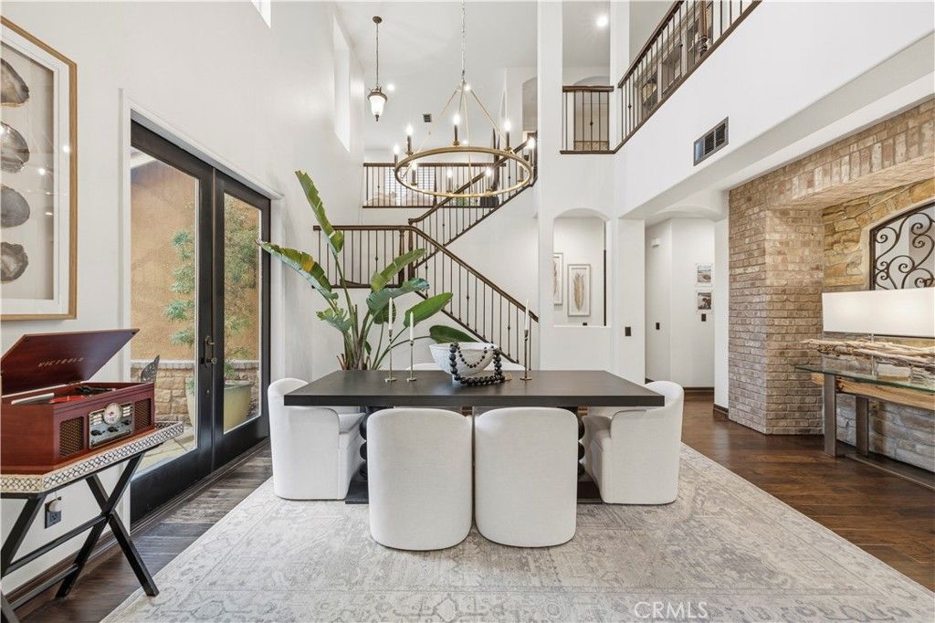 Image 12 of property listing at 24987 Greensbrier Drive, Stevenson Ranch, CA 91381