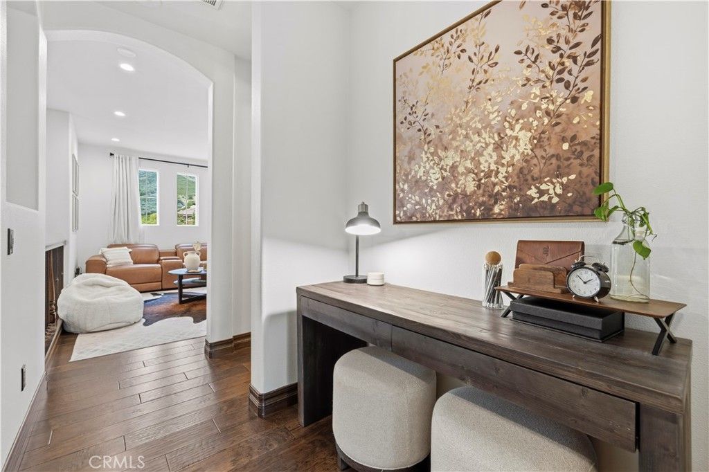 Image 29 of property listing at 24987 Greensbrier Drive, Stevenson Ranch, CA 91381