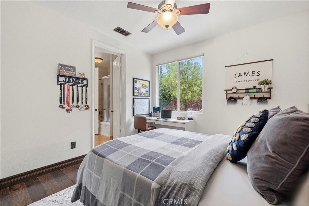 Image 37 of property listing at 24987 Greensbrier Drive, Stevenson Ranch, CA 91381