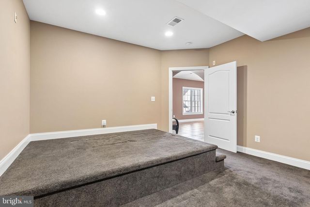 17952 MANASSAS GAP CT, Hamilton, VA 20158