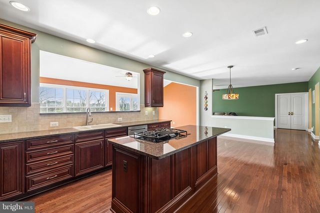 17952 MANASSAS GAP CT, Hamilton, VA 20158