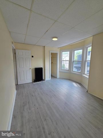 1135 COTTON ST, Reading, PA 19602
