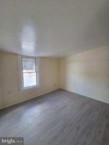 1135 COTTON ST, Reading, PA 19602