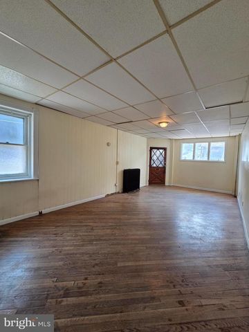 1135 COTTON ST, Reading, PA 19602