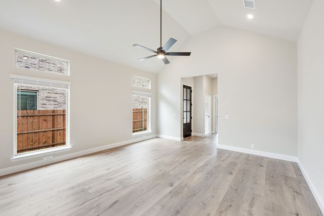 1017 River Oaks Drive, Godley, TX 76044