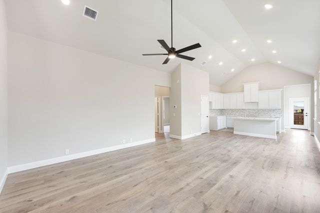 1017 River Oaks Drive, Godley, TX 76044
