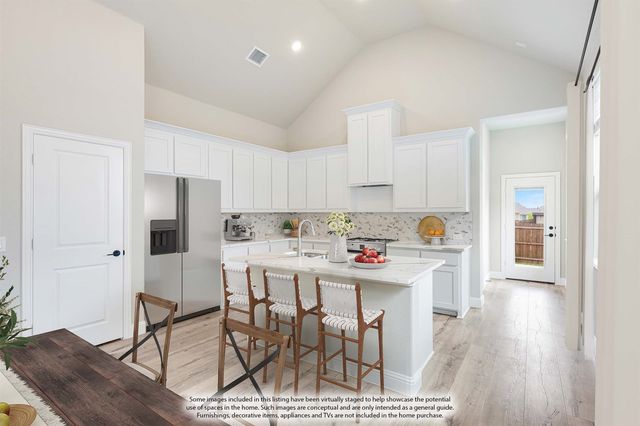 1017 River Oaks Drive, Godley, TX 76044