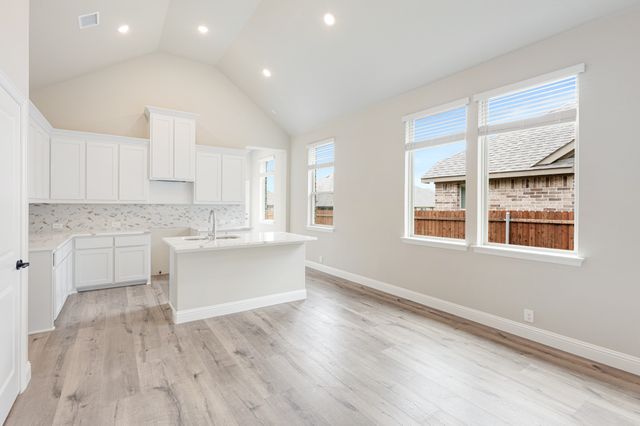 1017 River Oaks Drive, Godley, TX 76044