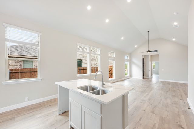 1017 River Oaks Drive, Godley, TX 76044