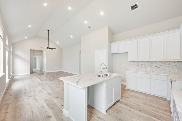 1017 River Oaks Drive, Godley, TX 76044