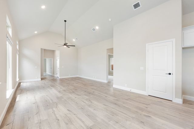 1017 River Oaks Drive, Godley, TX 76044