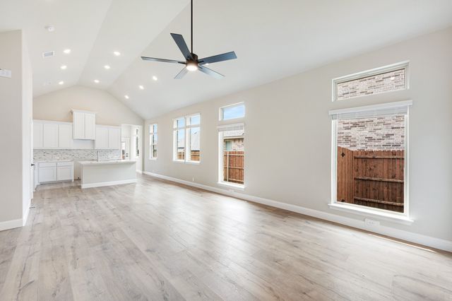 1017 River Oaks Drive, Godley, TX 76044