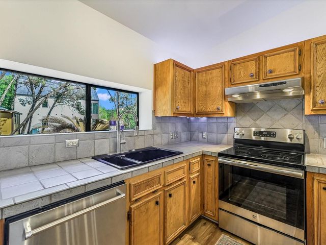 2712 Geronimo TRL, Austin, TX 78734