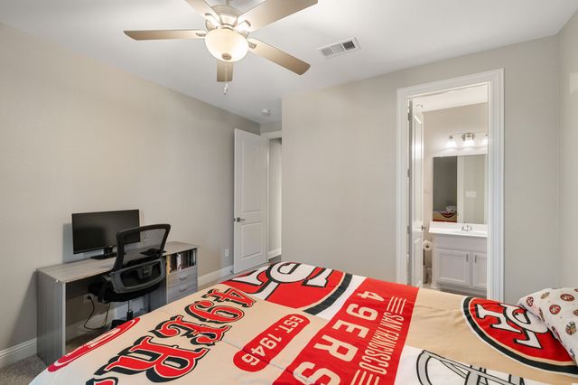 801 Copperleaf Drive, Justin, TX 76247