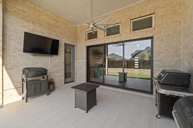 801 Copperleaf Drive, Justin, TX 76247