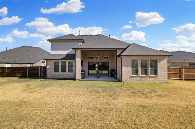 801 Copperleaf Drive, Justin, TX 76247