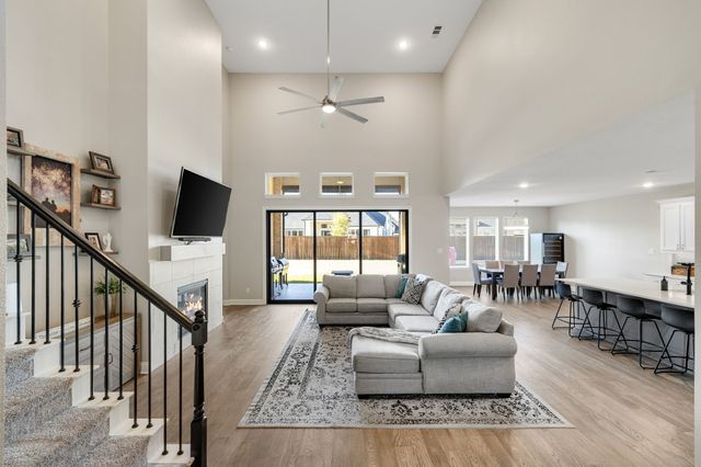 801 Copperleaf Drive, Justin, TX 76247